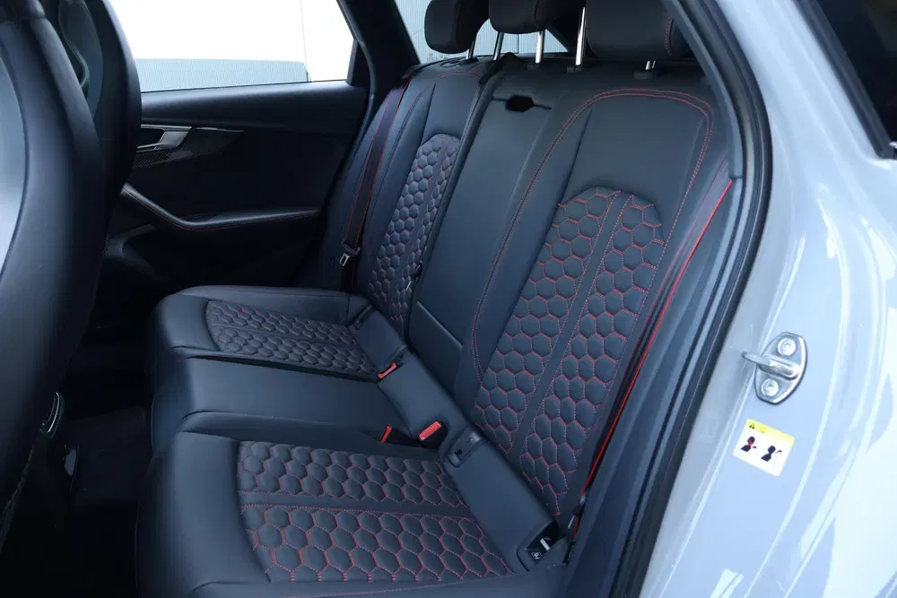 Audi A4 2.9 TFSI RS 4 quattro competition plus uit 2023, foto 15