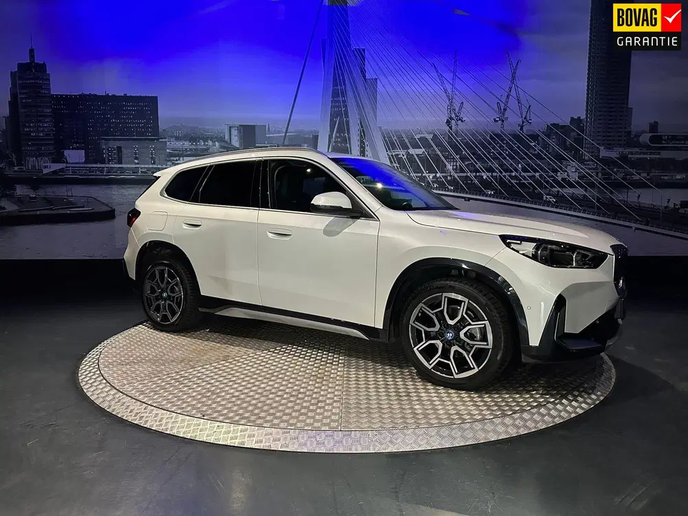 BMW iX1 EDrive20 67 kWh L *Leder*Camera*Premiumpac uit 2024, foto 15