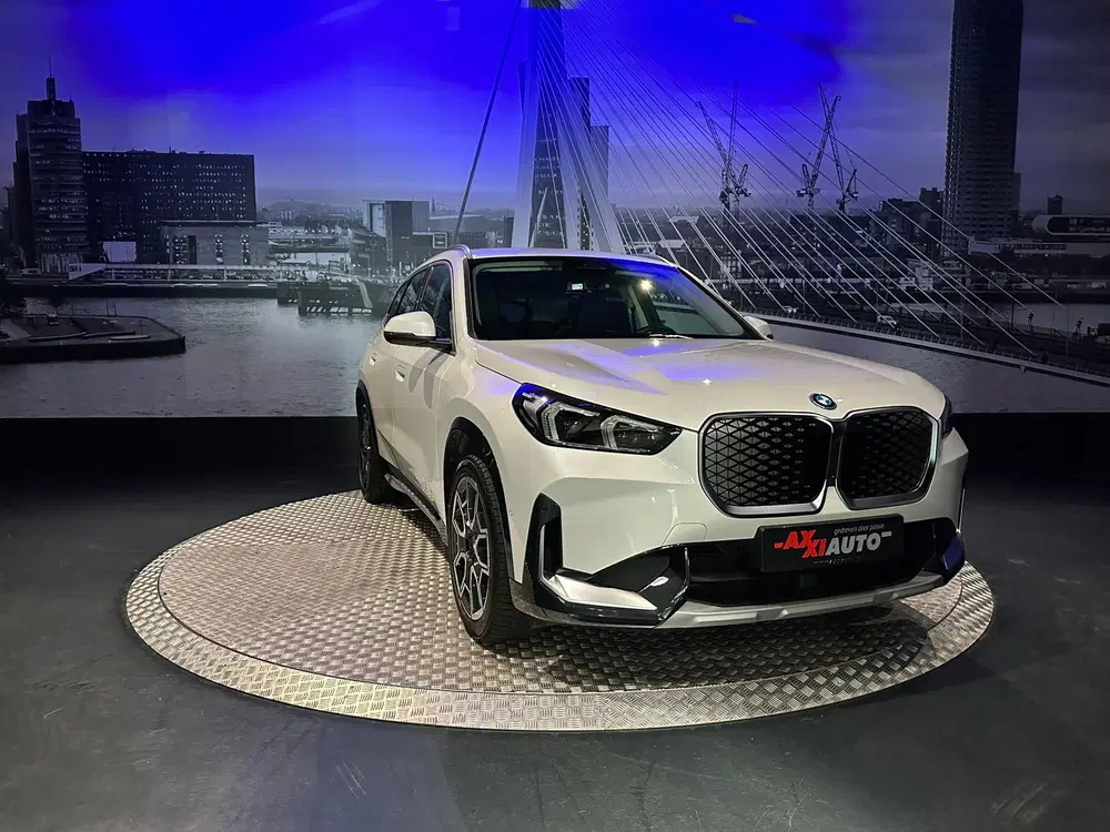 BMW iX1 EDrive20 67 kWh L *Leder*Camera*Premiumpac uit 2024, foto 4
