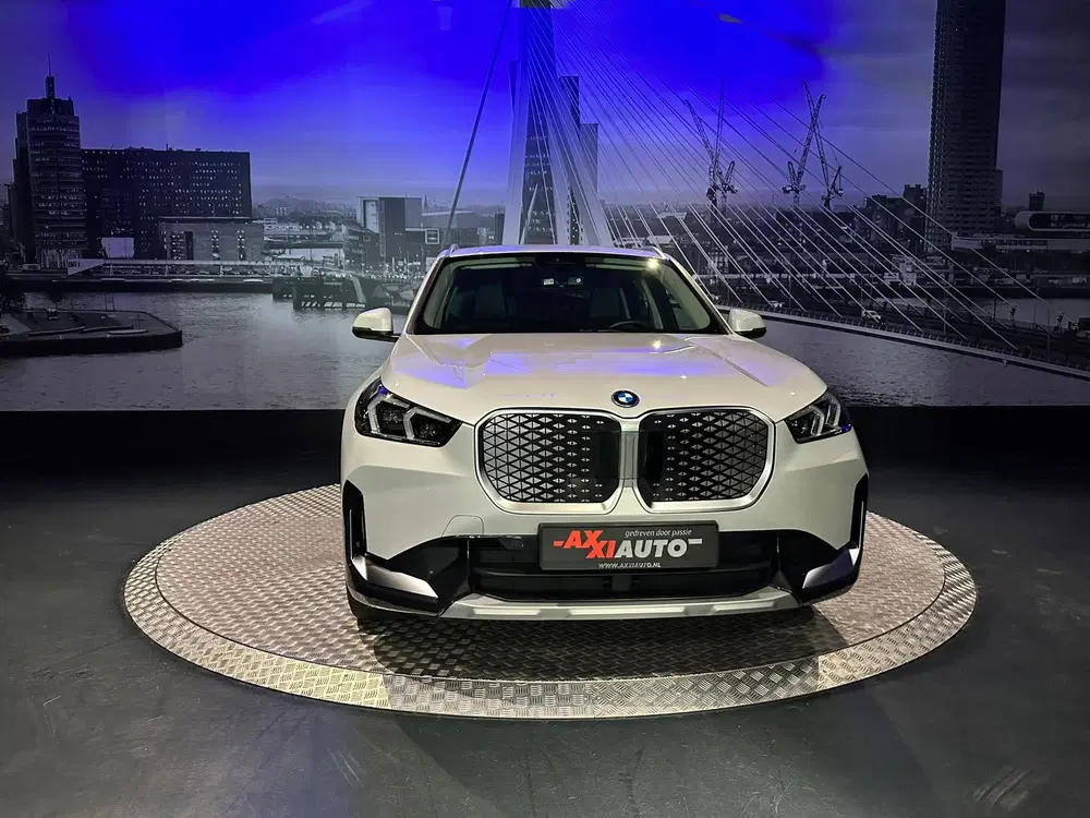 BMW iX1 EDrive20 67 kWh L *Leder*Camera*Premiumpac uit 2024, foto 5
