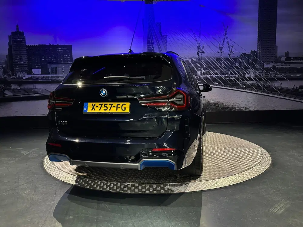 BMW iX3 High Executive 80 kWh *Panoramadak*360came uit 2023, foto 12