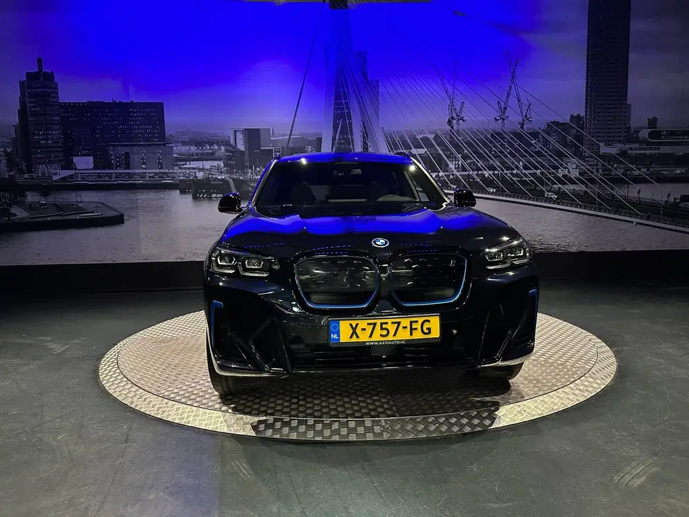 BMW iX3 High Executive 80 kWh *Panoramadak*360came uit 2023, foto 5