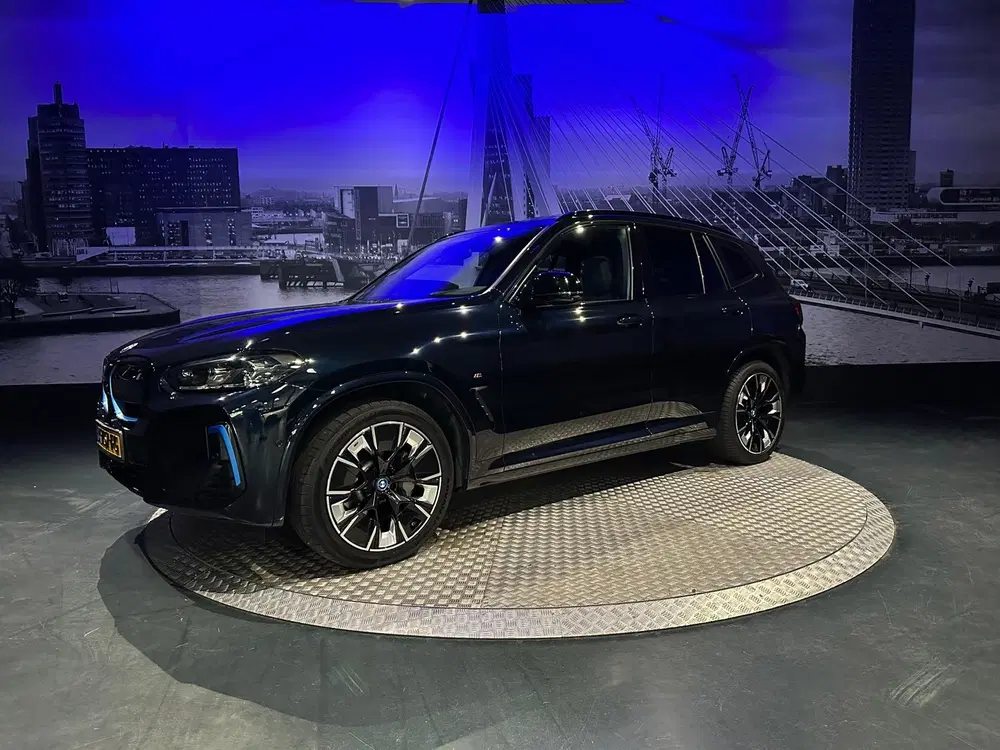 BMW iX3 High Executive 80 kWh *Panoramadak*360came uit 2023, foto 7