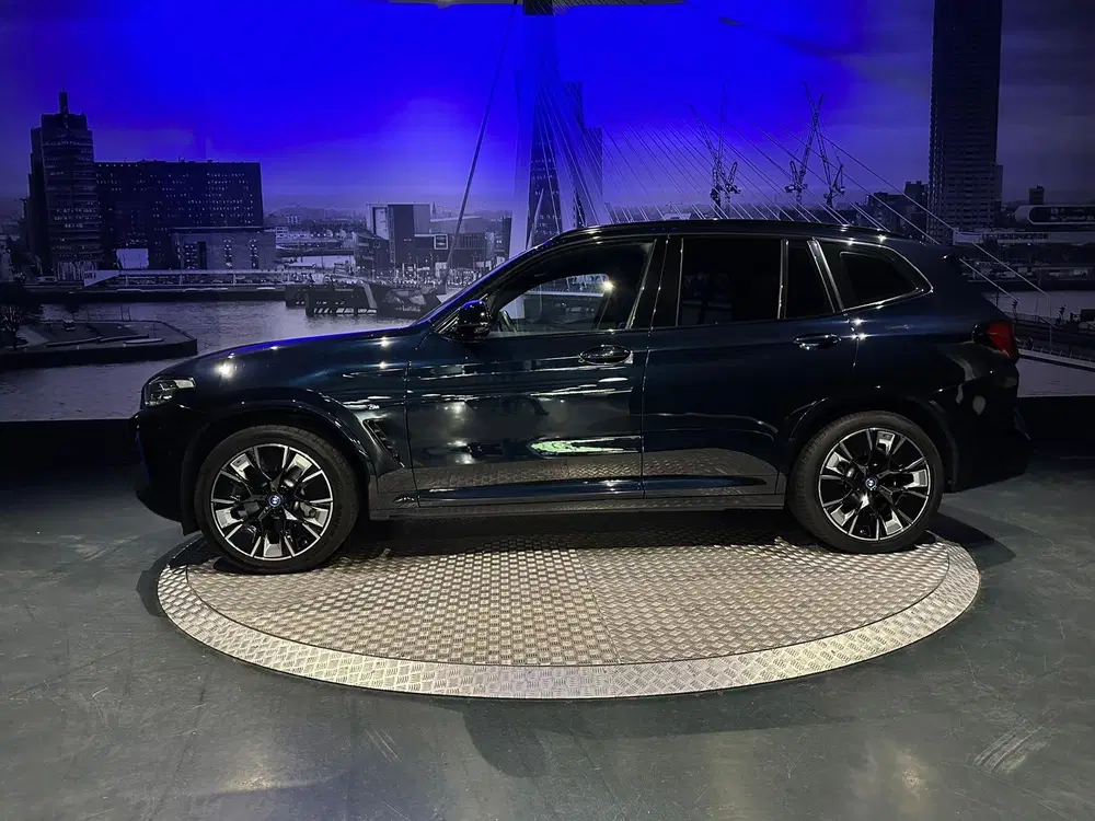 BMW iX3 High Executive 80 kWh *Panoramadak*360came uit 2023, foto 8