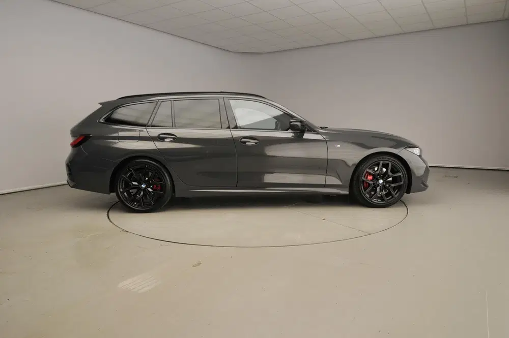 BMW 3-serie Touring M340i xDrive uit 2026, foto 4