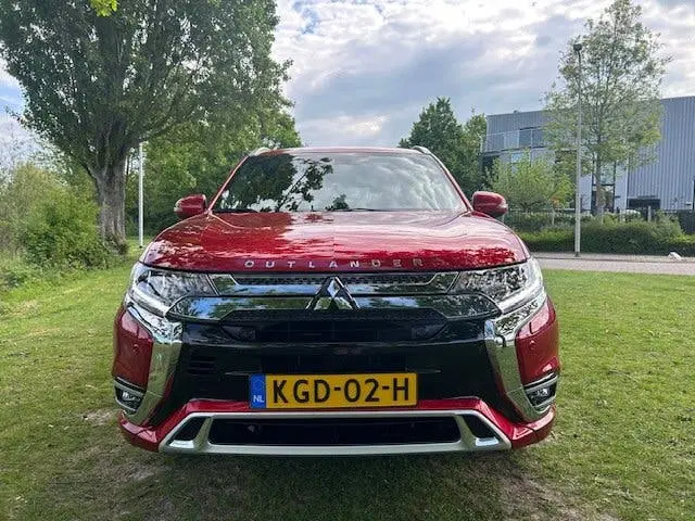 Mitsubishi Outlander 2.4 PHEV Instyle Leder uit 2020, foto 12