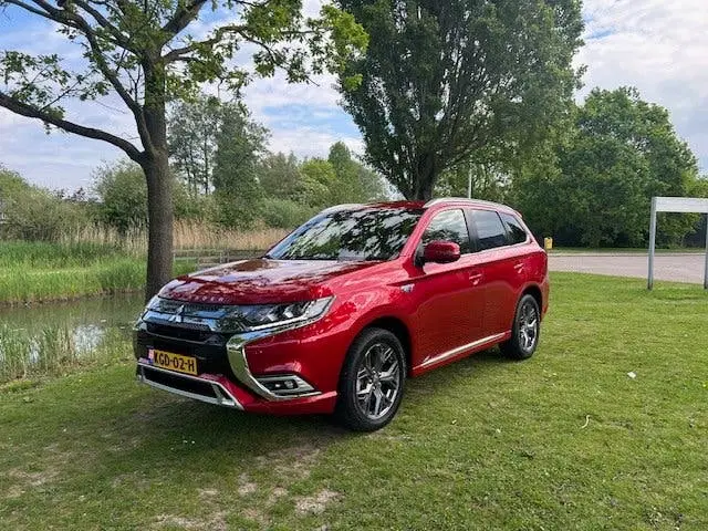 Mitsubishi Outlander 2.4 PHEV Instyle Leder uit 2020, foto 5