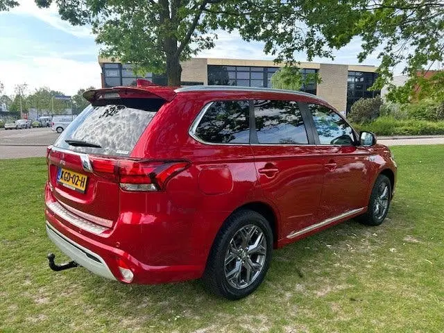 Mitsubishi Outlander 2.4 PHEV Instyle Leder uit 2020, foto 9