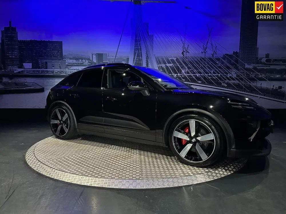 Porsche Macan 4 S 100 kWh *Pano*Luchtvering*Bose*Trekhaa uit 2025