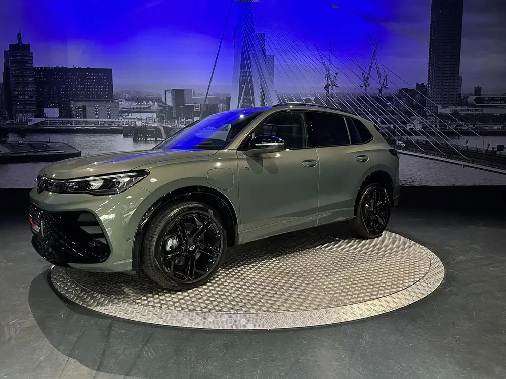 Volkswagen Tiguan 1.5 eHybrid R-Line Edition *2026 *Leder*Me uit 2026, foto 5