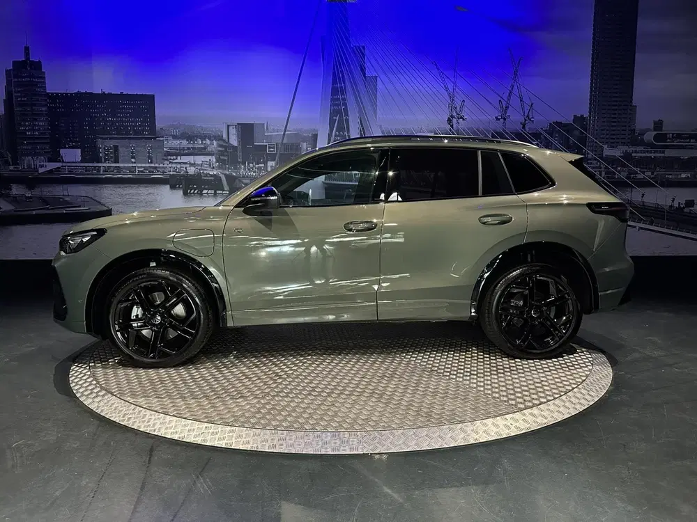 Volkswagen Tiguan 1.5 eHybrid R-Line Edition *2026 *Leder*Me uit 2026, foto 6