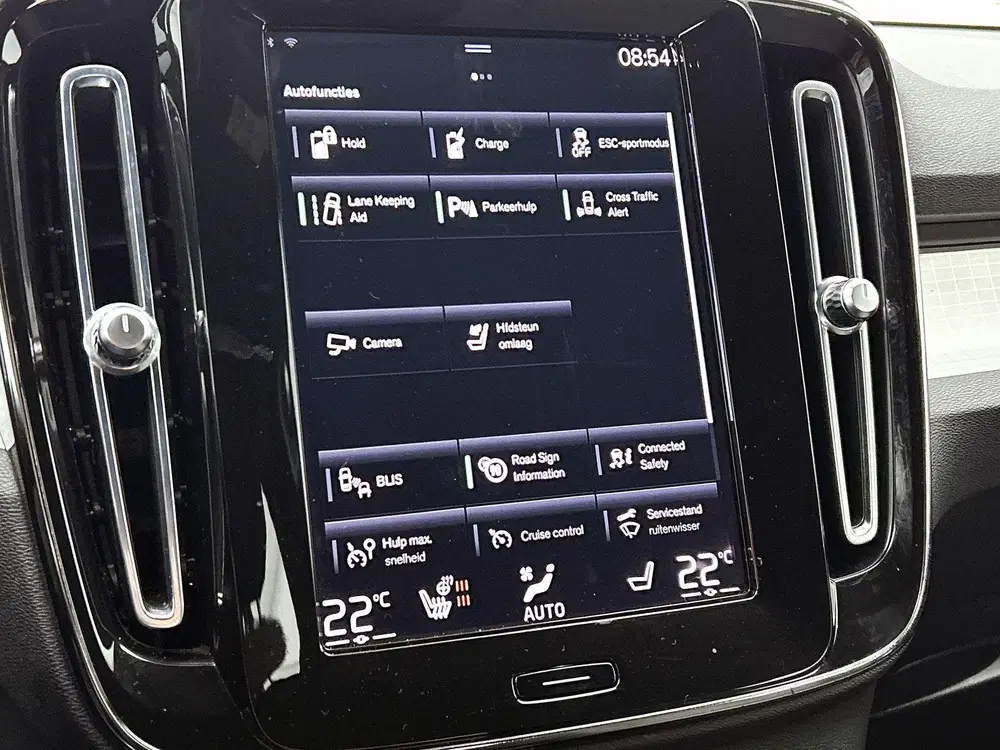 Volvo XC40 1.5 T5 Recharge Plus Dark uit 2023, foto 11
