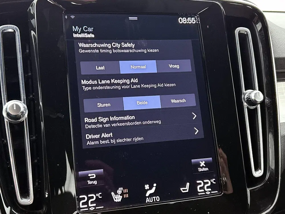 Volvo XC40 1.5 T5 Recharge Plus Dark uit 2023, foto 15