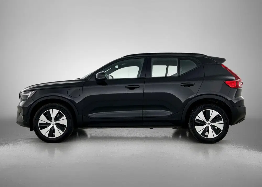 Volvo XC40 1.5 T5 Recharge Plus Dark uit 2023, foto 2