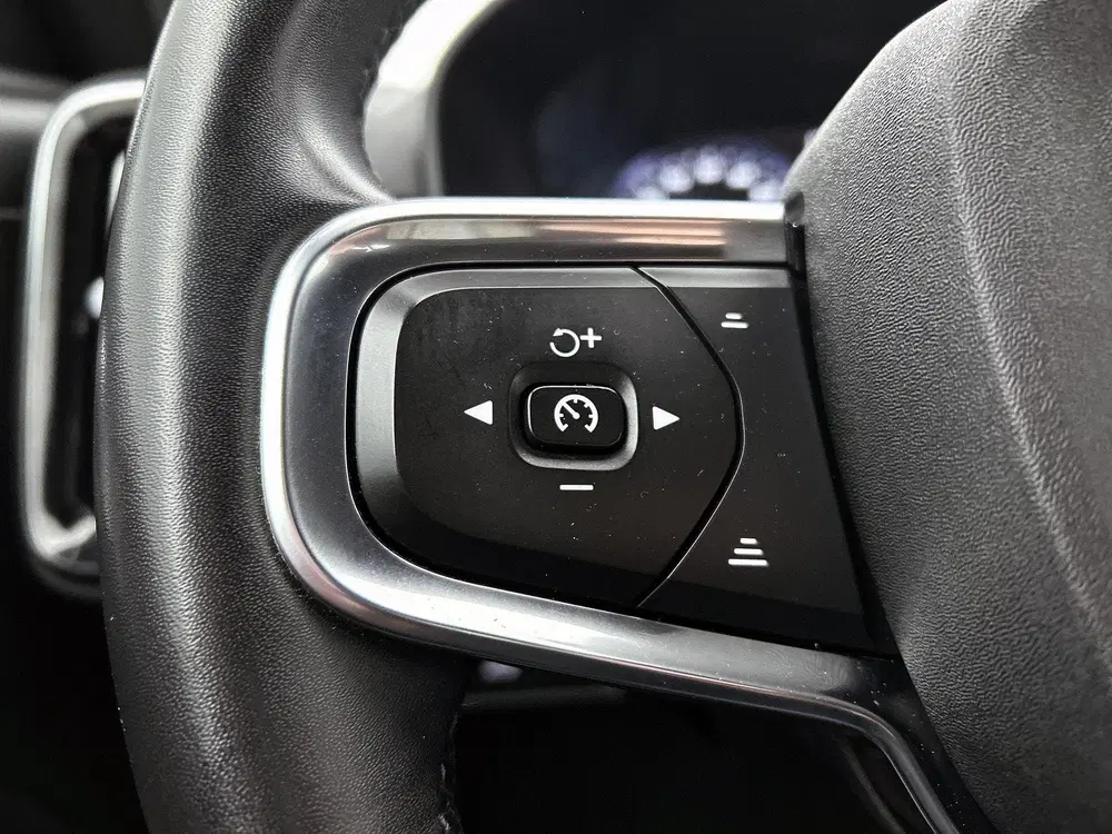 Volvo XC40 1.5 T5 Recharge Plus Dark uit 2023, foto 6