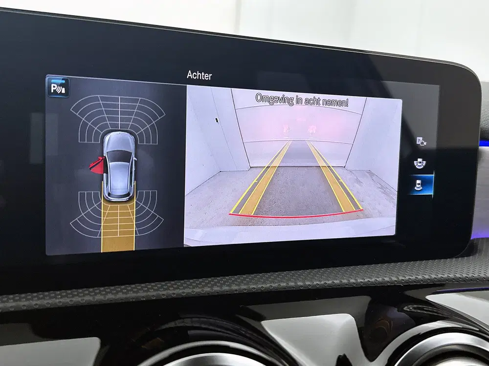 Mercedes-Benz A-Klasse 180 Business Solution AMG Lichtmetale uit 2022, foto 14
