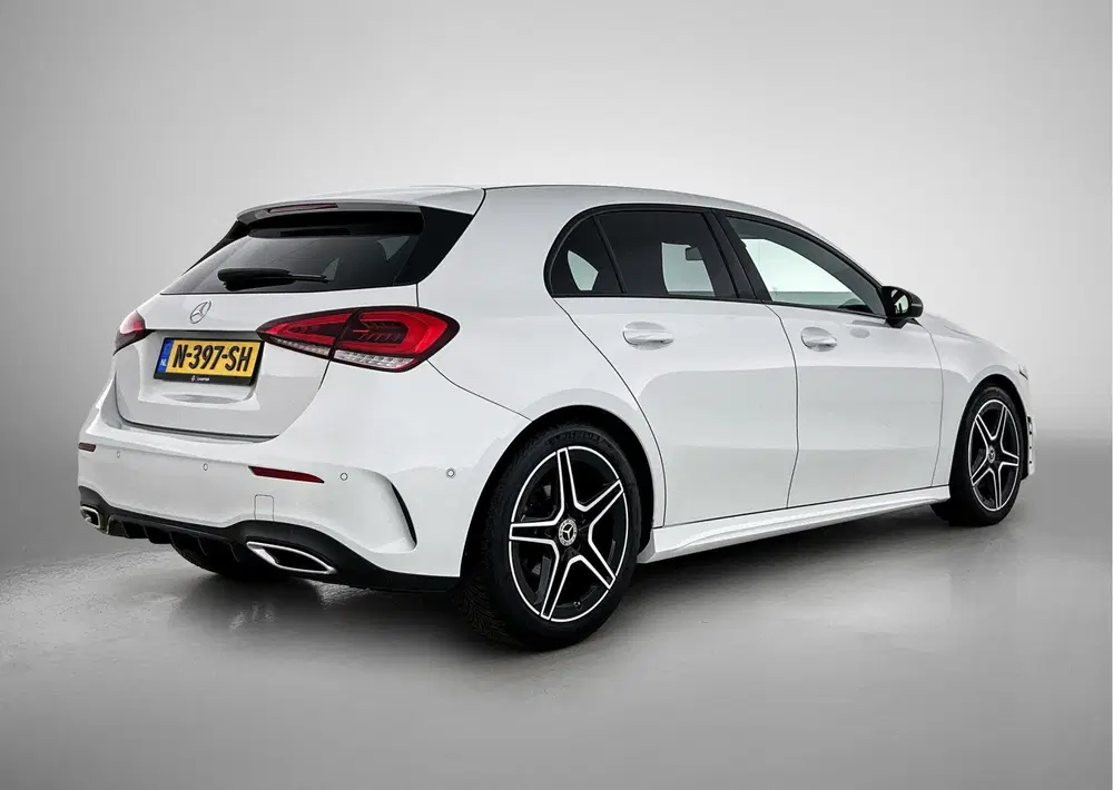 Mercedes-Benz A-Klasse 180 Business Solution AMG Lichtmetale uit 2022, foto 2