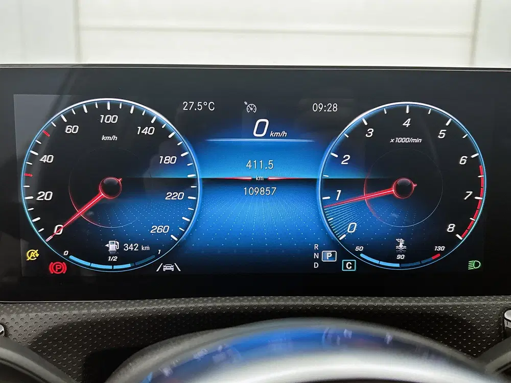 Mercedes-Benz A-Klasse 180 Business Solution AMG Lichtmetale uit 2022, foto 8
