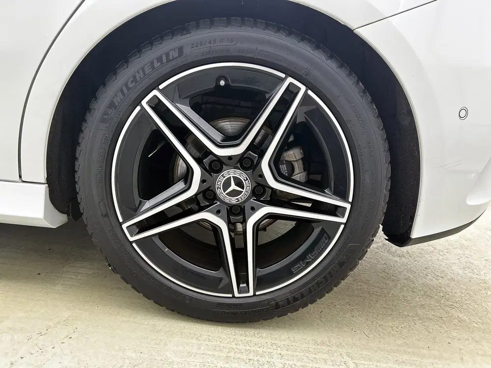 Mercedes-Benz A-Klasse 180 Business Solution AMG Lichtmetale uit 2022, foto 9