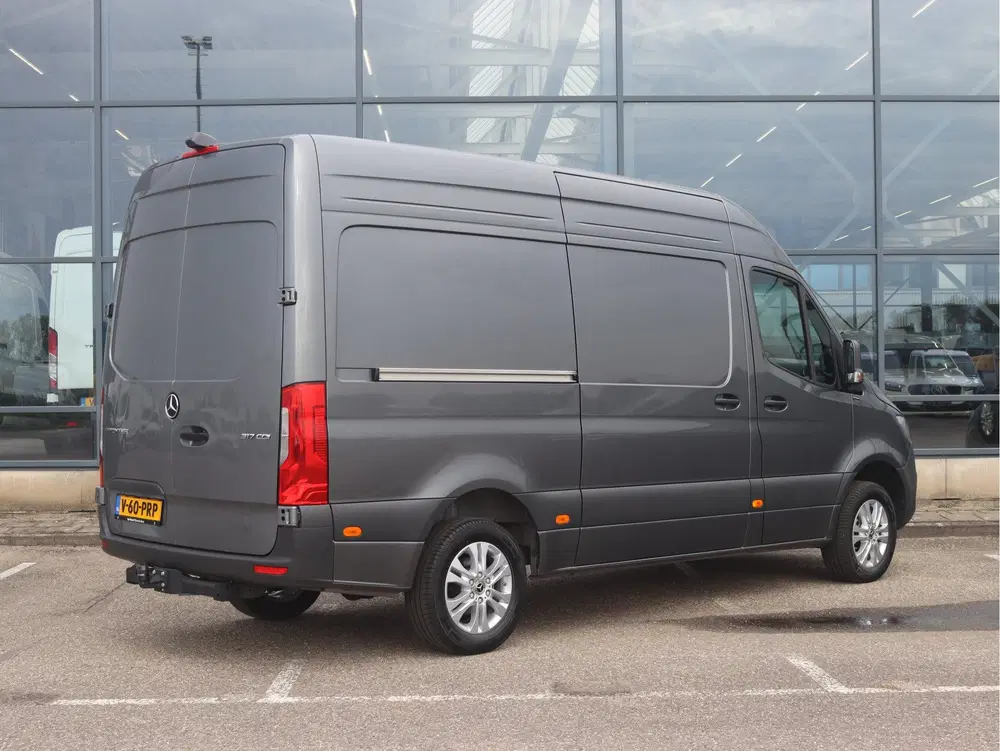 Mercedes-Benz Sprinter 317 CDI L2H2 uit 2024, foto 2