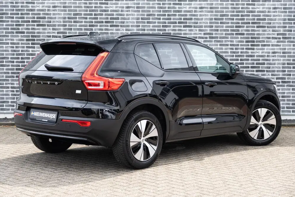 Volvo XC40 1.5 T4 Plug-in Hybrid Plus Dark uit 2023, foto 3