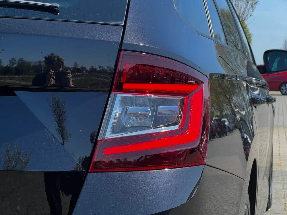 Skoda Fabia 1.0 TSI Monte-Carlo uit 2021, foto 10