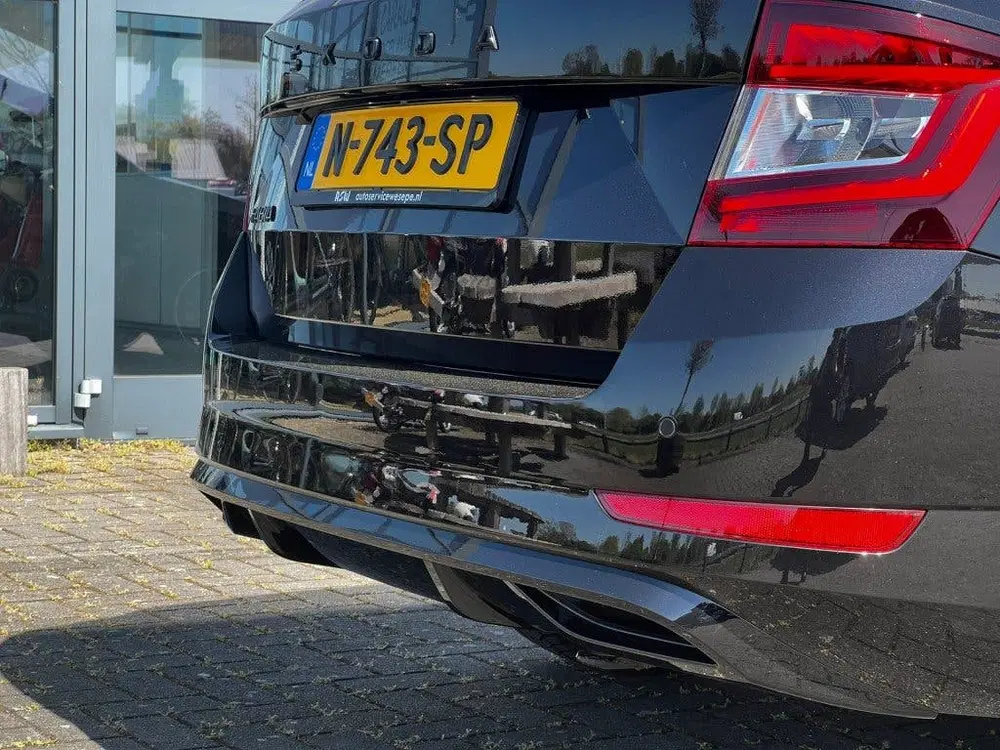 Skoda Fabia 1.0 TSI Monte-Carlo uit 2021, foto 11