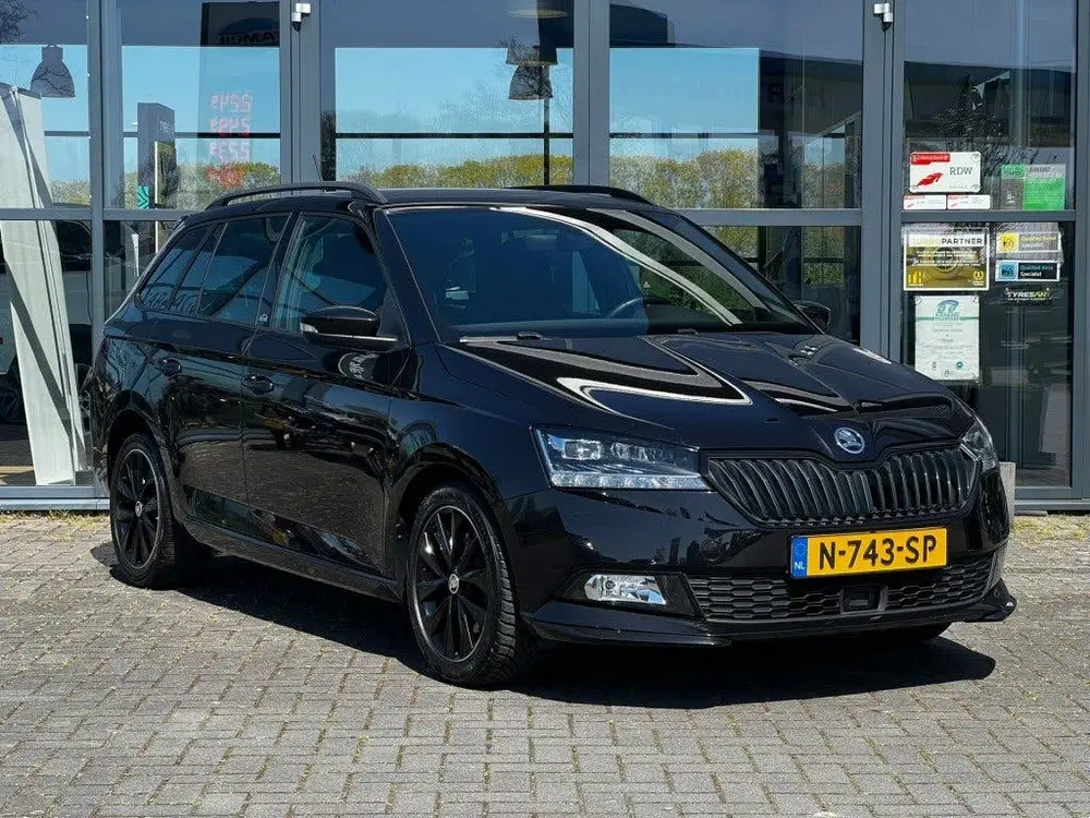 Skoda Fabia 1.0 TSI Monte-Carlo uit 2021, foto 2