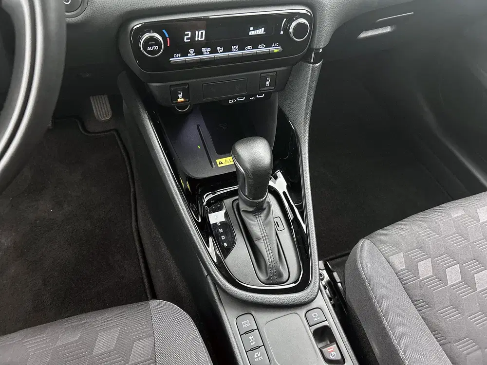 Toyota Yaris 1.5 Hybrid 115 Dynamic Comfort Pack uit 2025, foto 12