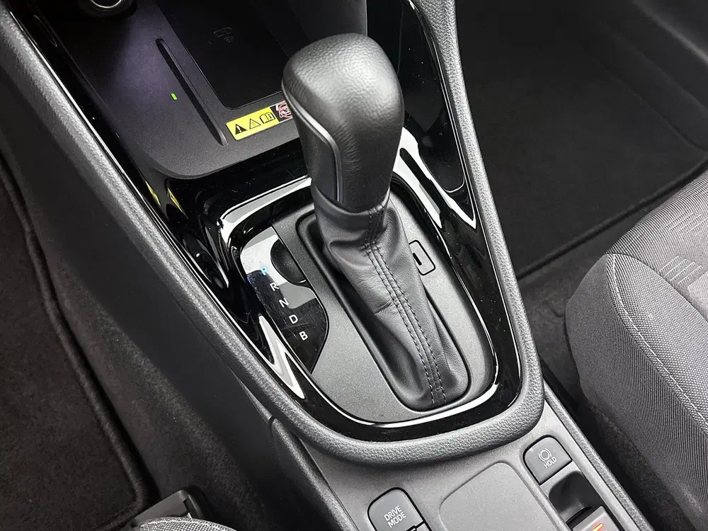 Toyota Yaris 1.5 Hybrid 115 Dynamic Comfort Pack uit 2025, foto 13