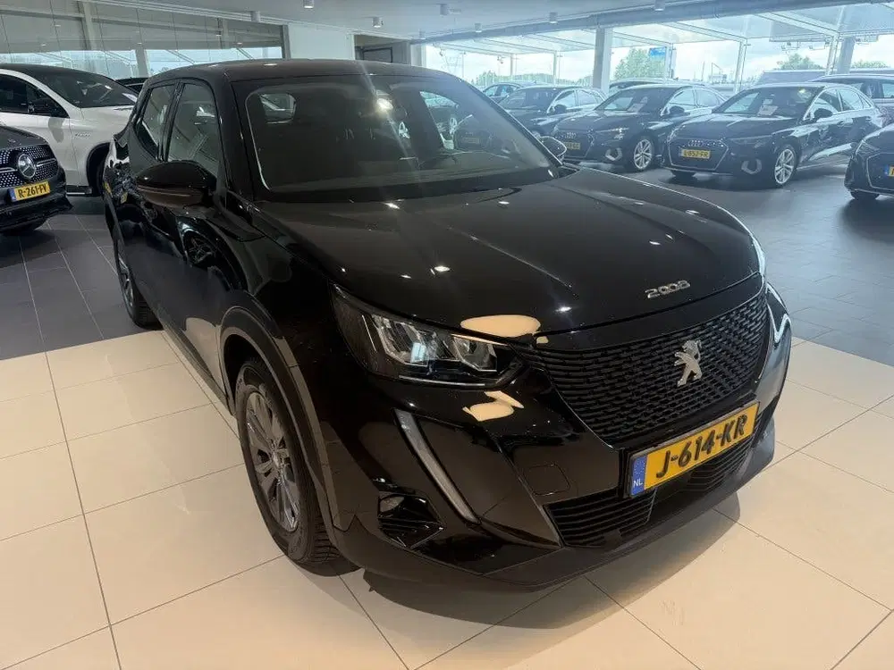 Peugeot 2008 1.2 PT B.L. Active uit 2020, foto 2