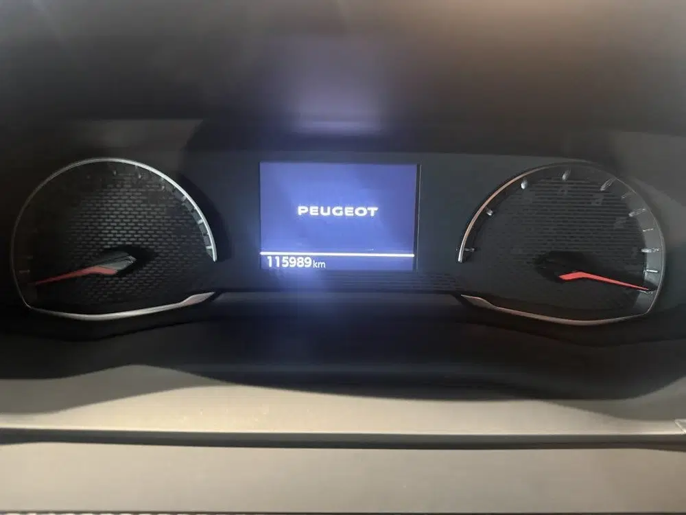 Peugeot 2008 1.2 PT B.L. Active uit 2020, foto 8