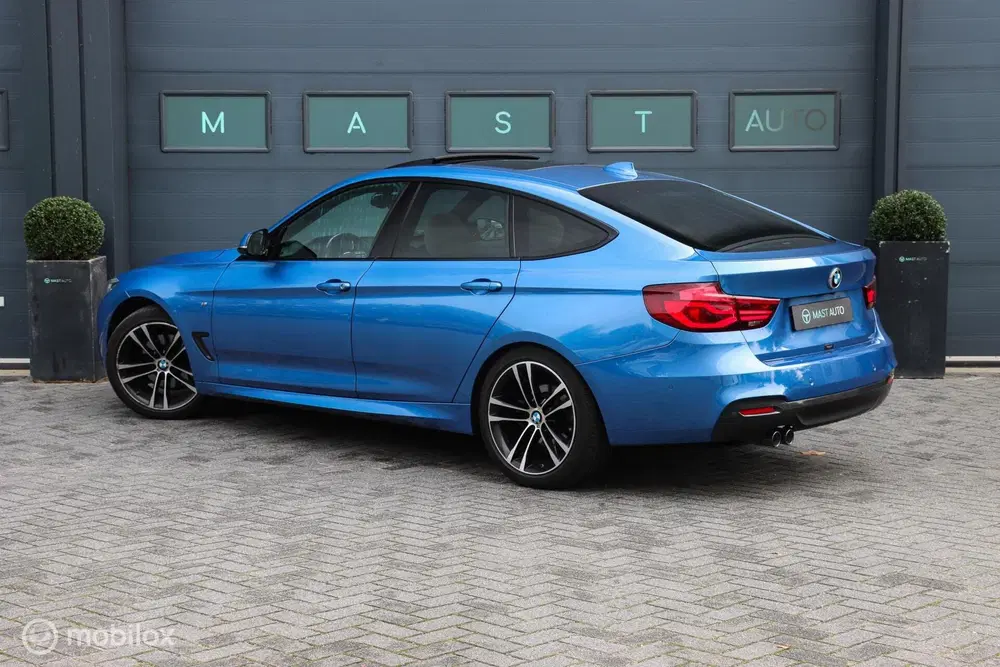 BMW 3-serie 330i Gran Turismo High Executive uit 2020, foto 13