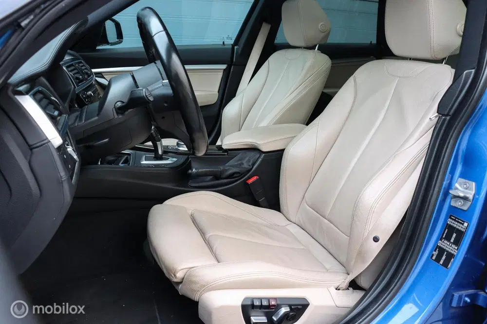 BMW 3-serie 330i Gran Turismo High Executive uit 2020, foto 6