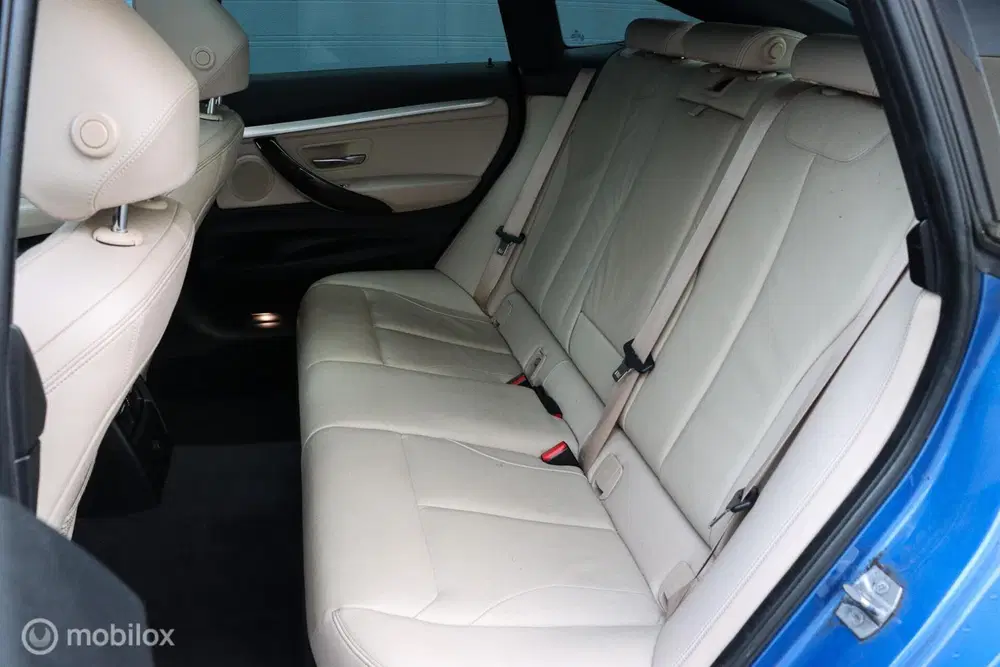 BMW 3-serie 330i Gran Turismo High Executive uit 2020, foto 7