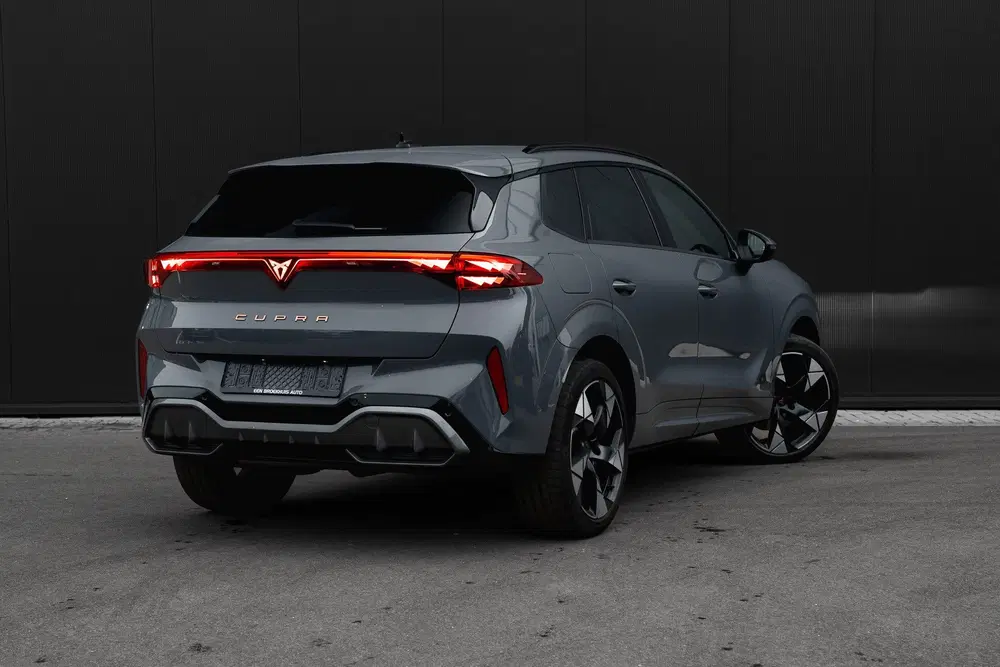 Cupra Terramar 1.5 TSI e-Hybrid 272pk VZ Performance uit 2025, foto 2