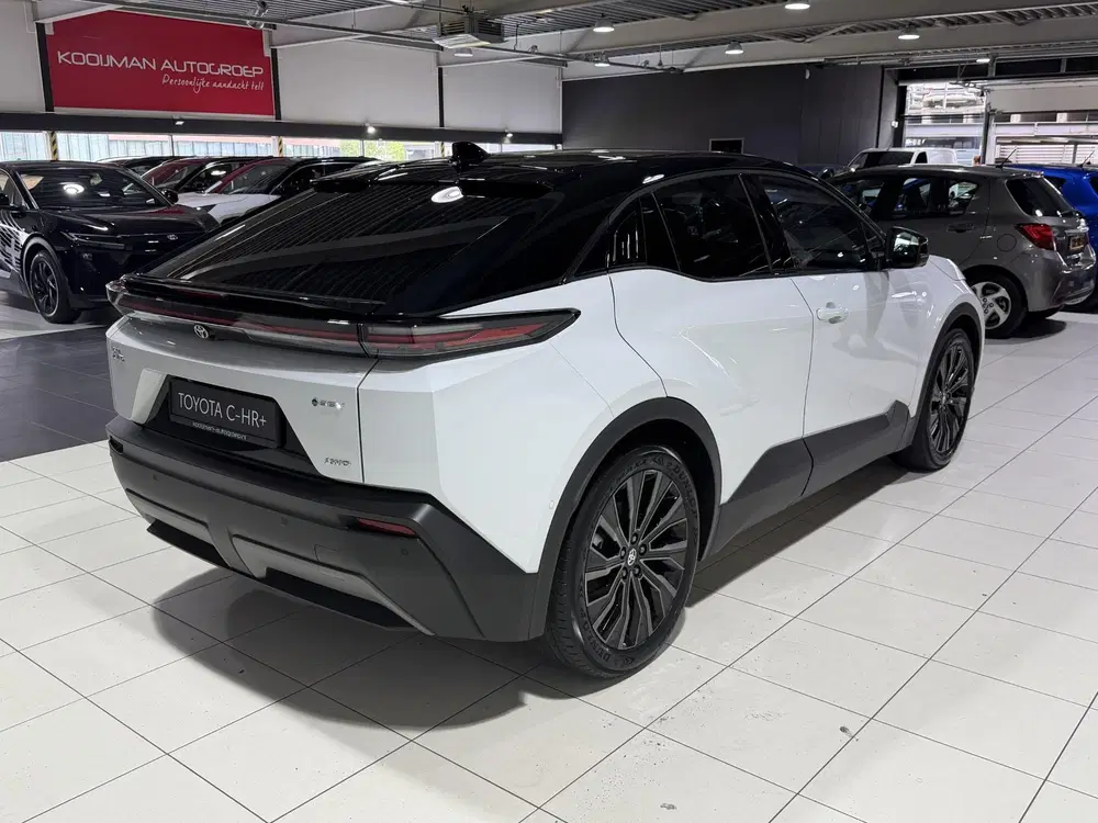 Toyota C-HR Executive AWD 77 kWh € 3000 Inruilpremie uit 2026, foto 11