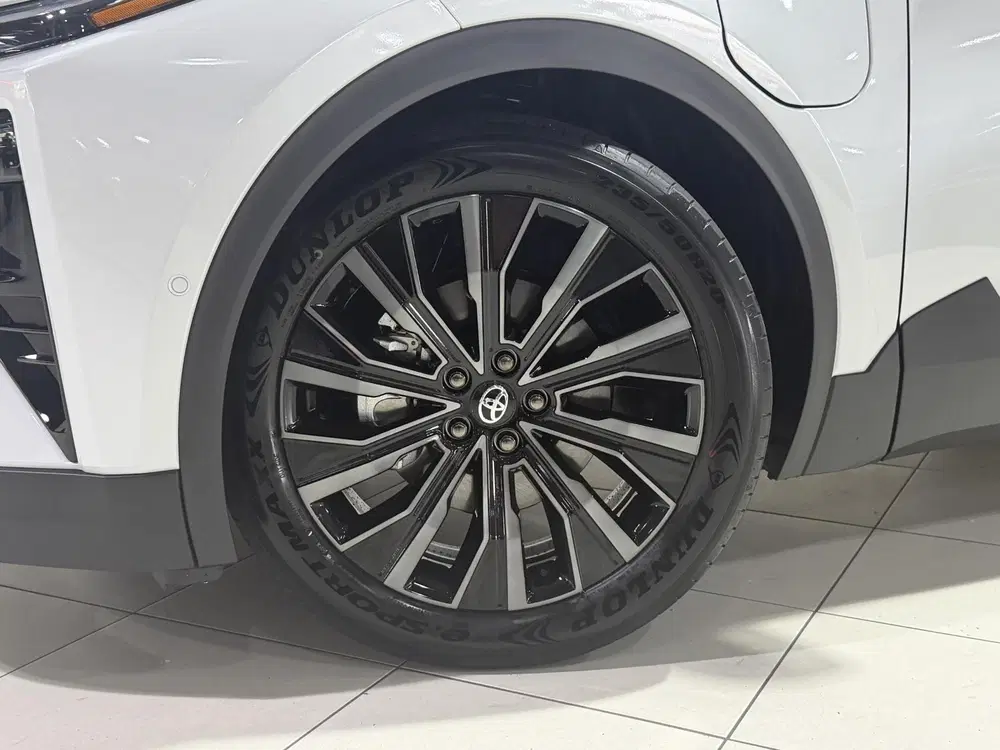 Toyota C-HR Executive AWD 77 kWh € 3000 Inruilpremie uit 2026, foto 2