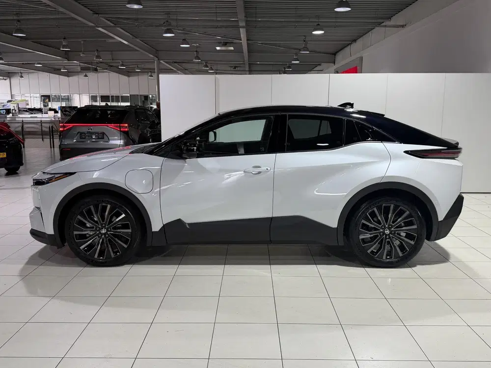 Toyota C-HR Executive AWD 77 kWh € 3000 Inruilpremie uit 2026, foto 8
