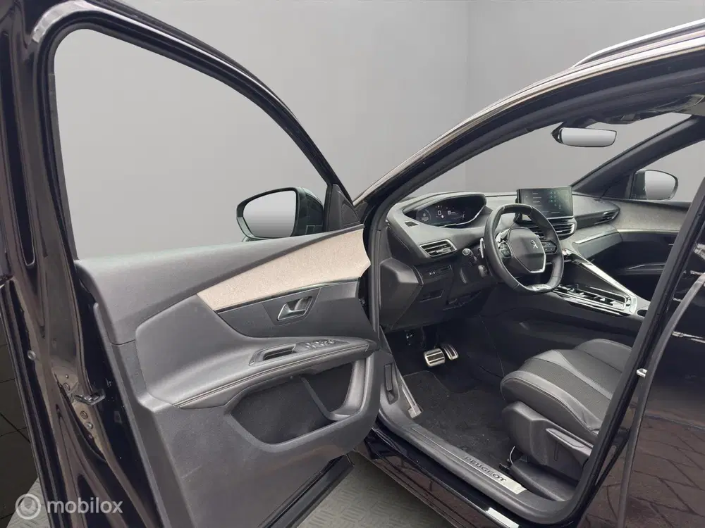 Peugeot 3008 1.2 Turbo GT uit 2023, foto 6