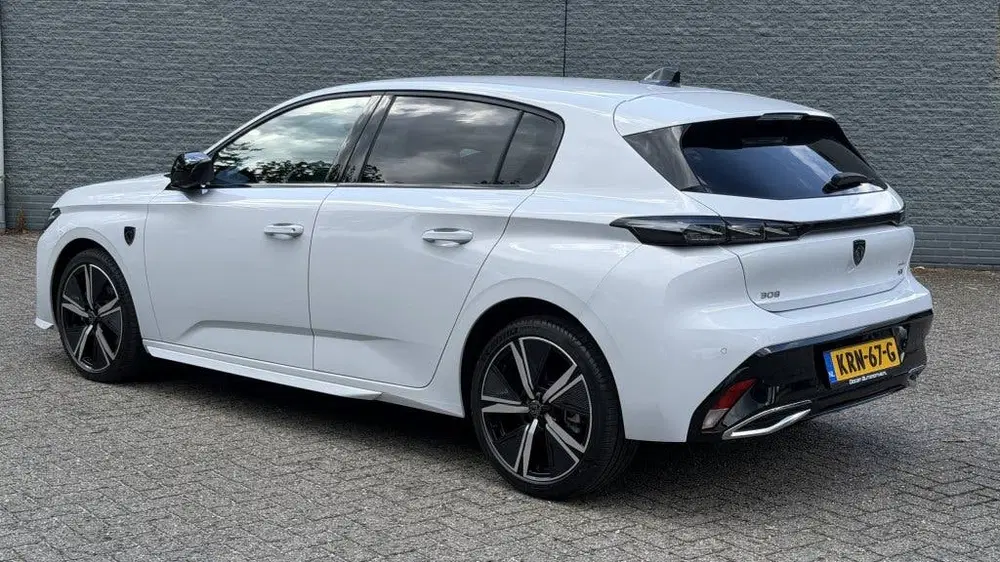 Peugeot 308 1.2 GT AUTOMAAT 18''LM 360 CAM 136PK NARDO uit 2024, foto 13