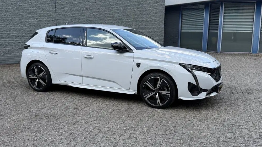 Peugeot 308 1.2 GT AUTOMAAT 18''LM 360 CAM 136PK NARDO uit 2024, foto 6