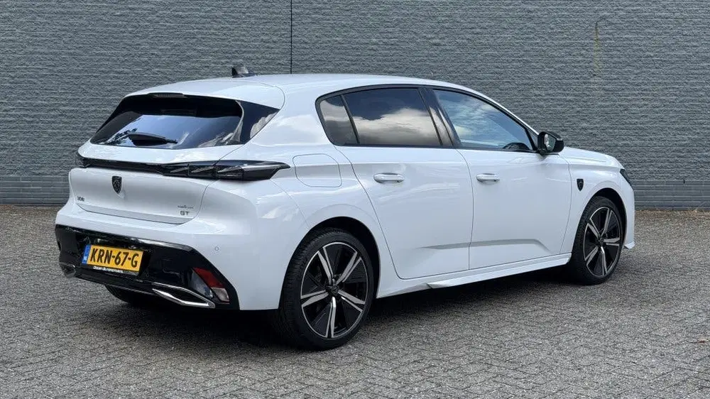 Peugeot 308 1.2 GT AUTOMAAT 18''LM 360 CAM 136PK NARDO uit 2024, foto 8