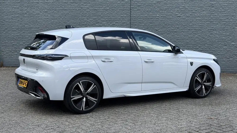 Peugeot 308 1.2 GT AUTOMAAT 18''LM 360 CAM 136PK NARDO uit 2024, foto 9