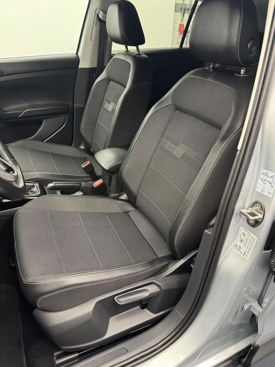 Volkswagen T-Cross 1.0 TSi Style 110PK Automaat-Trekhaak-Nav uit 2022, foto 14
