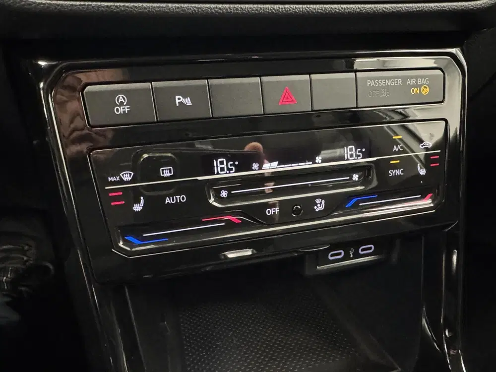Volkswagen T-Cross 1.0 TSi Style 110PK Automaat-Trekhaak-Nav uit 2022, foto 8