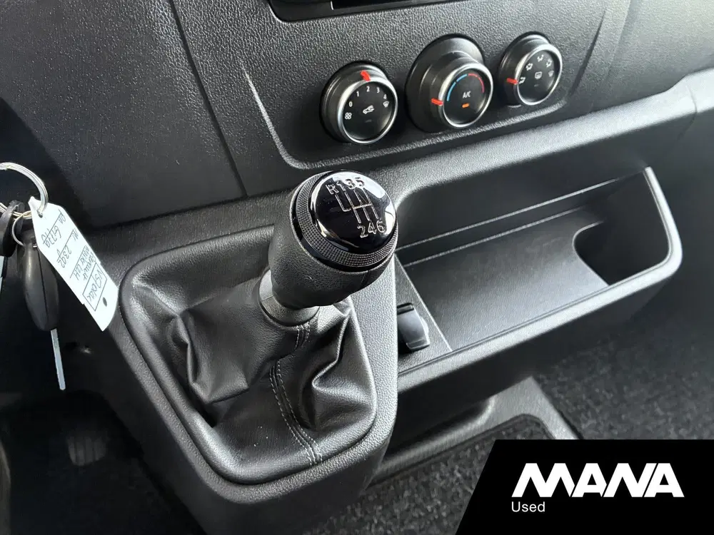 Renault Master T35 2.3 dCi 135 L2H2 Airco Bluetooth Senso uit 2024, foto 15
