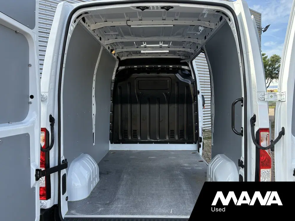 Renault Master T35 2.3 dCi 135 L2H2 Airco Bluetooth Senso uit 2024, foto 6