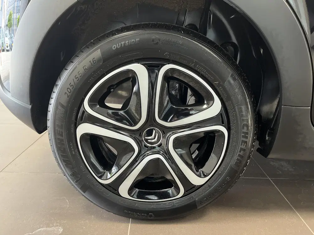 Citroën C3 Citroen C3 1.2 PureTech Plus uit 2024, foto 6