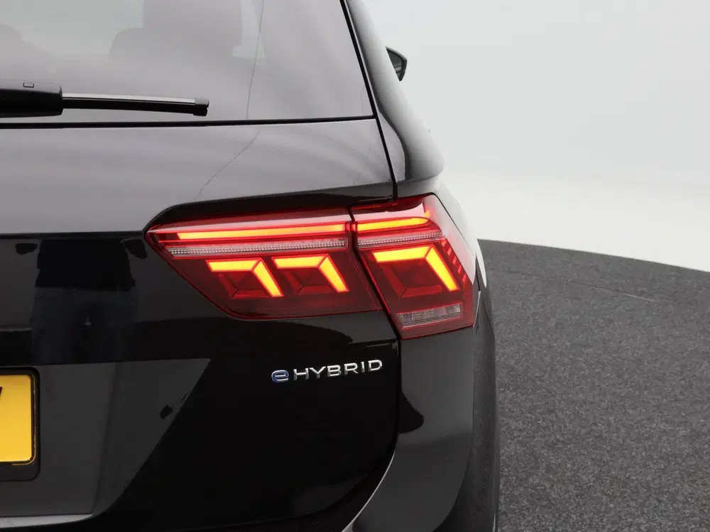 Volkswagen Tiguan 1.4 TSi 245 Pk eHybrid R-Line Business uit 2023, foto 14